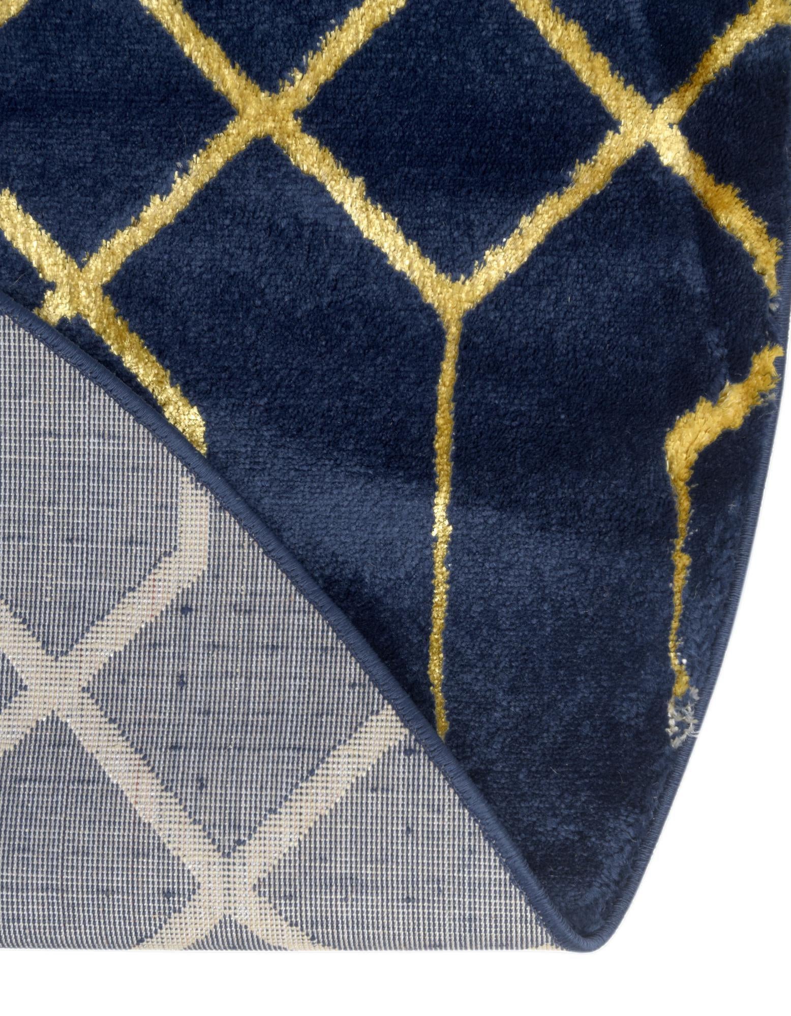 5' 3 x 8' Marilyn Monroe™ Glam Trellis Oval Rug