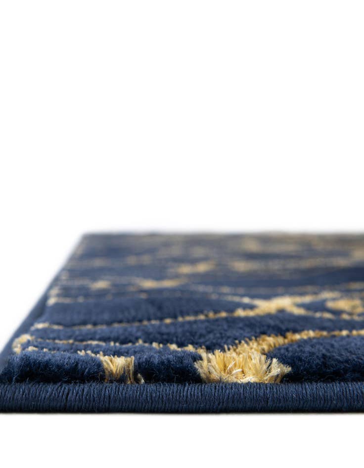Detail image of 10' x 13' Vogue Geo Rug