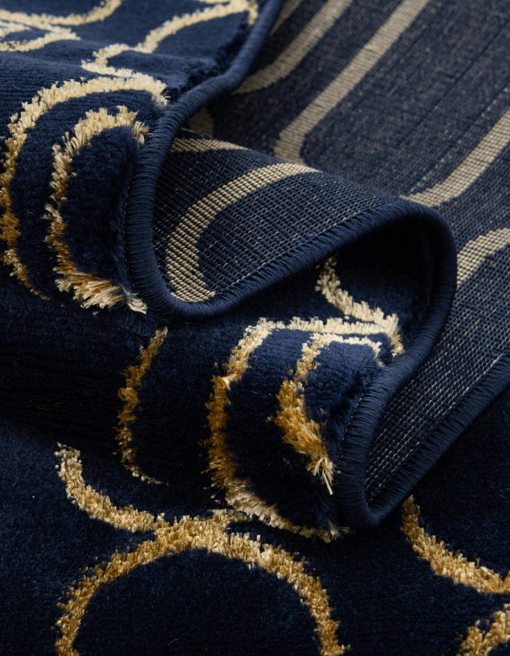 Detail image of 2' x 3' Vogue Geo Rug