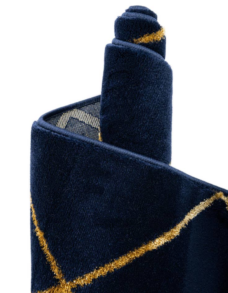 Detail image of 10' x 13' Vogue Geo Rug