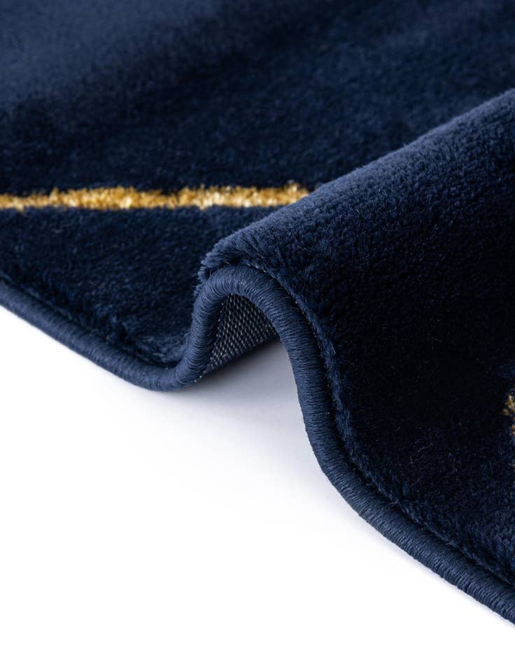 Detail image of 10' x 10' Vogue Geo Round Rug