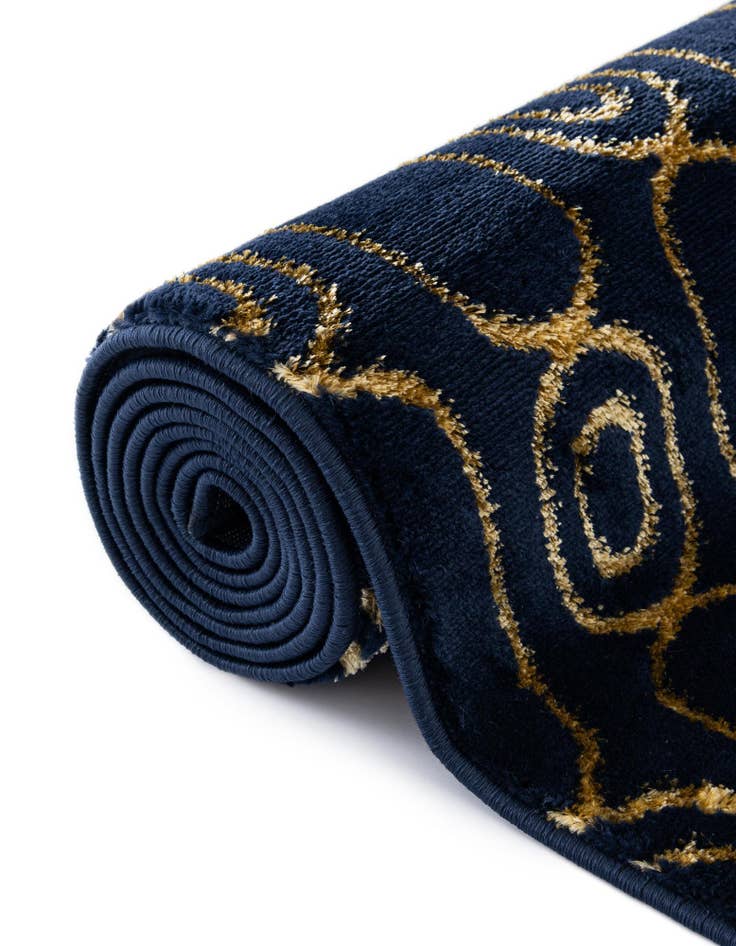 Detail image of 10' x 10' Vogue Geo Square Rug