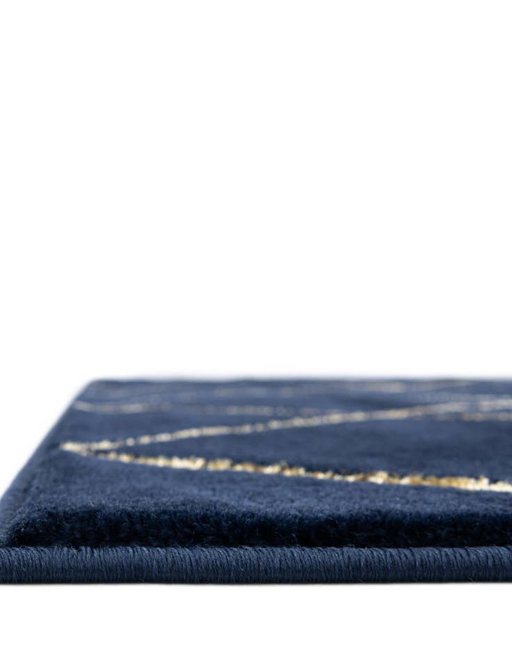 Detail image of 10' x 10' Vogue Geo Square Rug