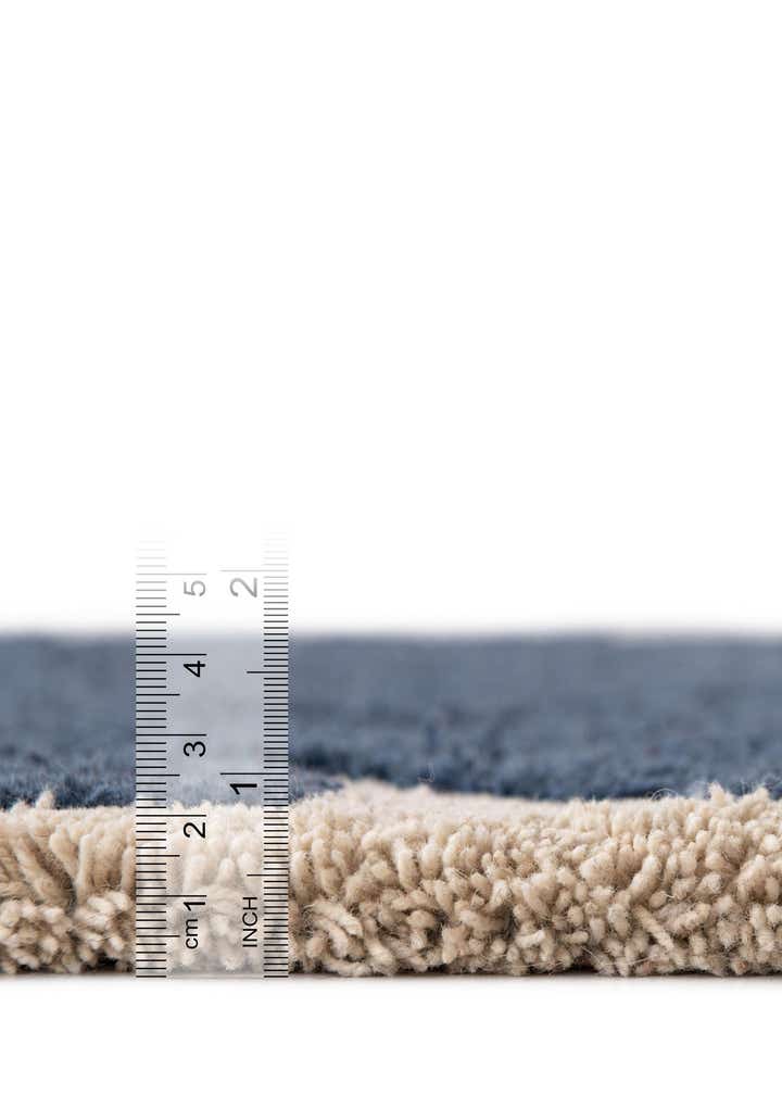 6' 1 x 9' Handtufted Wool Rug