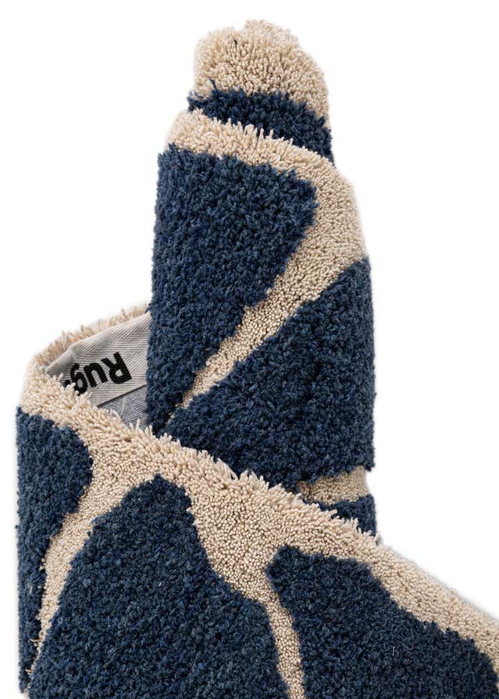 6' 1 x 9' Handtufted Wool Rug