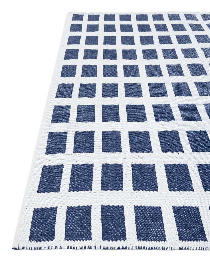 Detail image of 5' 2 x 8'  Washable Modern Indoor / Outdoor Rug