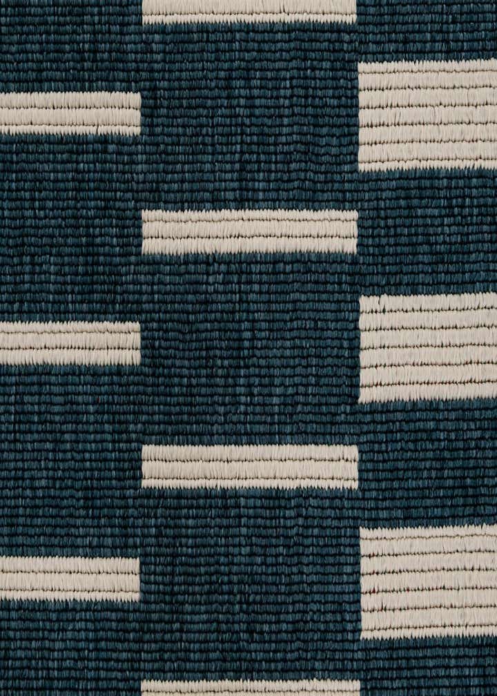 5' 2 x 7' 7 Easy-Clean Modern Indoor / Outdoor Rug