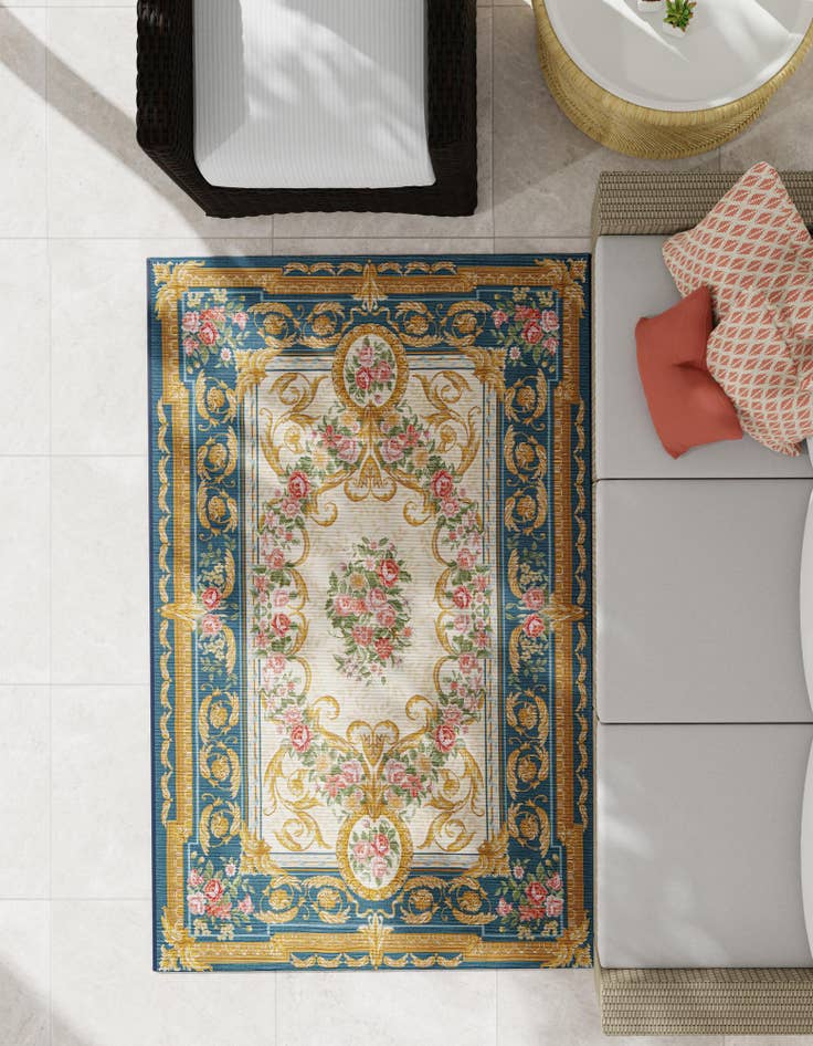 Detail image of 7' 10 x 10'  Washable Traditional Indoor / Outdoor Rug