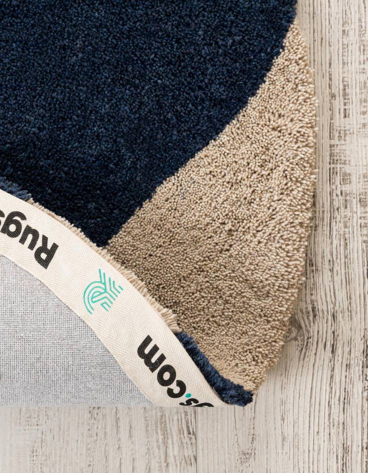 Detail image of 4' x 4' Handtufted Wool Round Rug