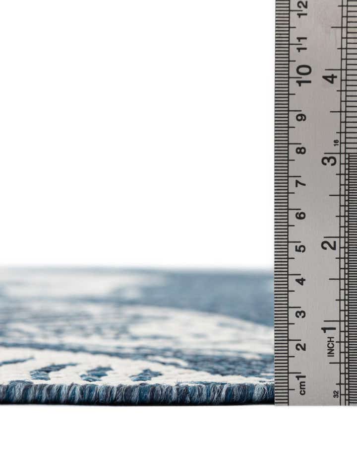 10' x 10' Easy-Clean Coastal Indoor / Outdoor Round Rug