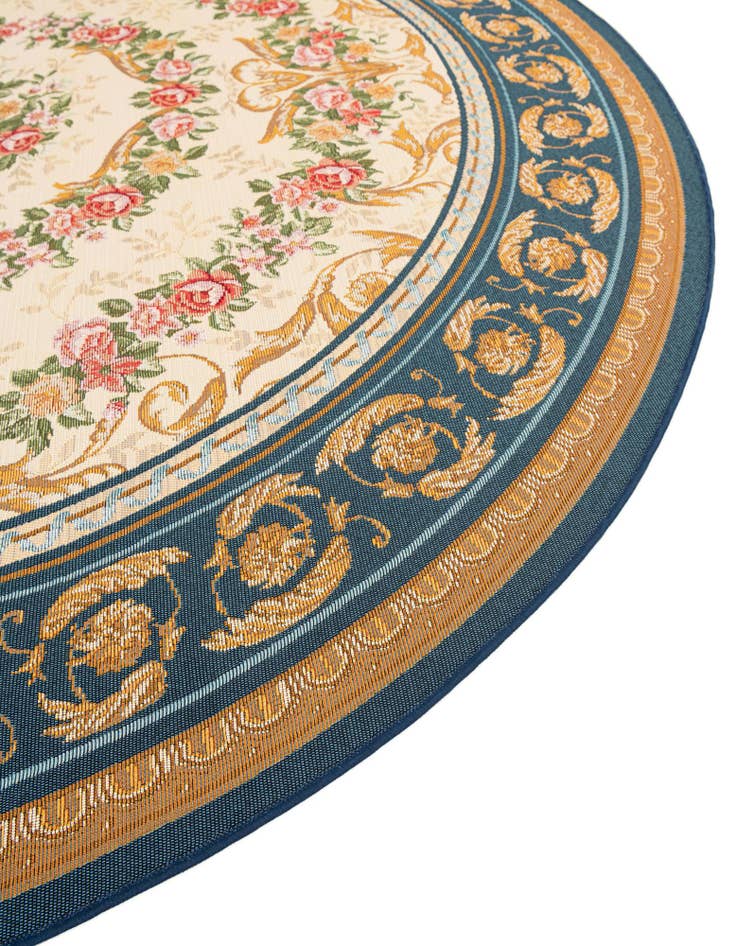 Detail image of 4' x 4' Easy-Clean Traditional Indoor / Outdoor Round Rug