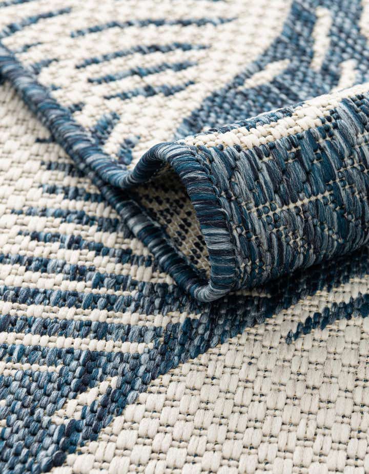 2' x 5' 3 Easy-Clean Coastal Indoor / Outdoor Runner Rug