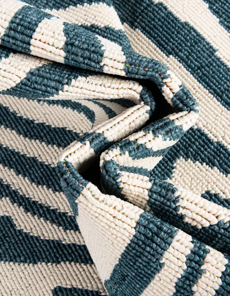 Detail image of 2' x 5'  Washable Safari Indoor / Outdoor Runner Rug