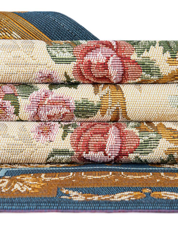 Detail image of 2' x 5'  Washable Traditional Indoor / Outdoor Runner Rug