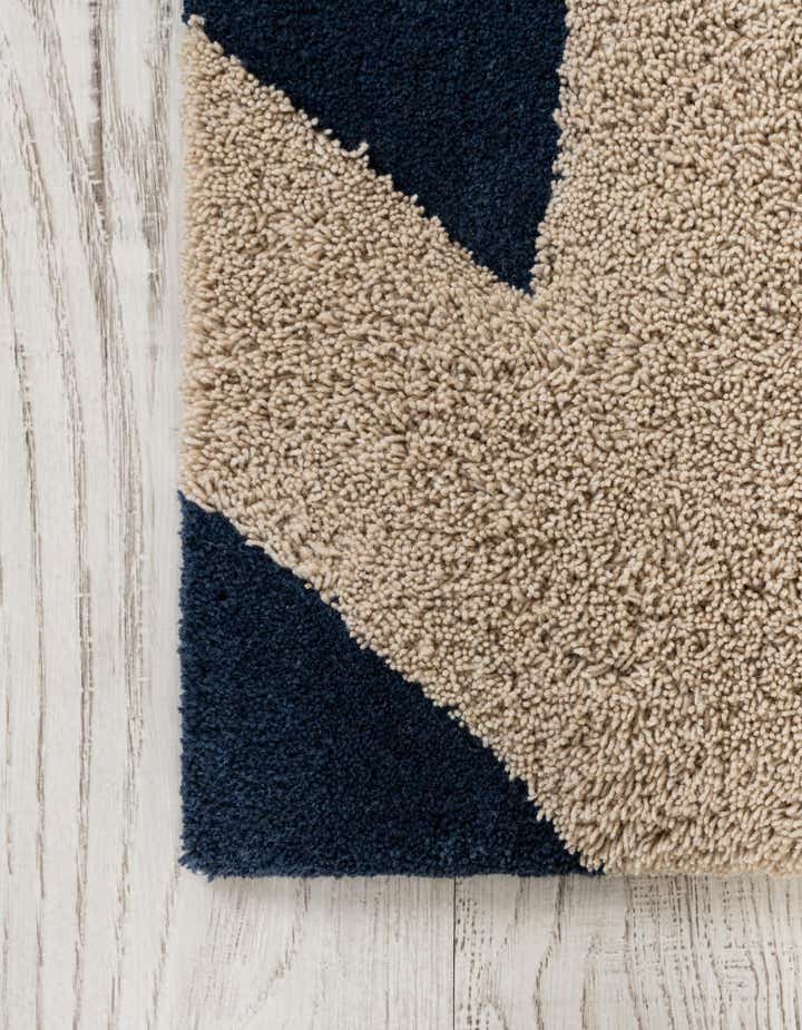 3' 3 x 3' 3 Handtufted Wool Square Rug