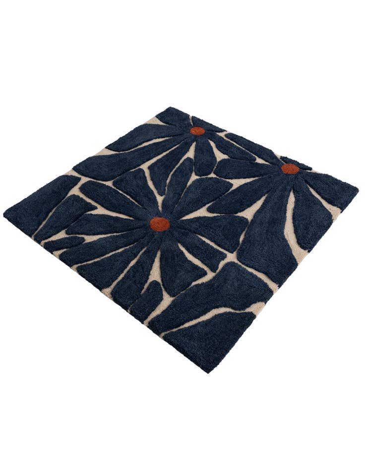 Detail image of 4' 1 x 4' 1 Handtufted Wool Square Rug