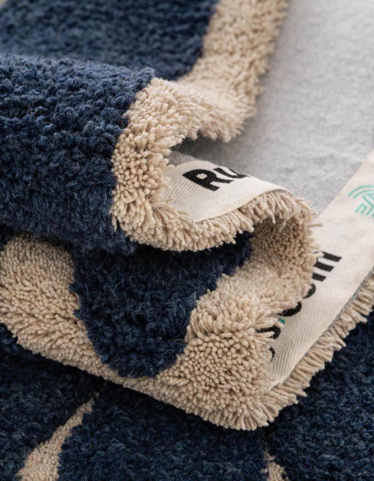 Detail image of 10' x 10' Handtufted Wool Square Rug