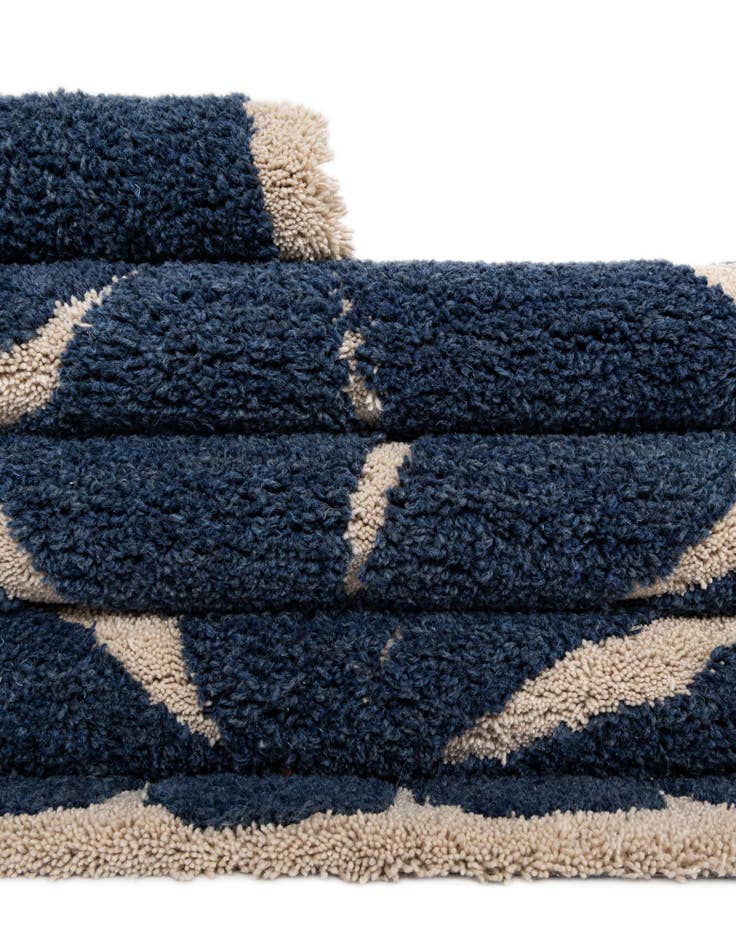 Detail image of 10' x 10' Handtufted Wool Square Rug