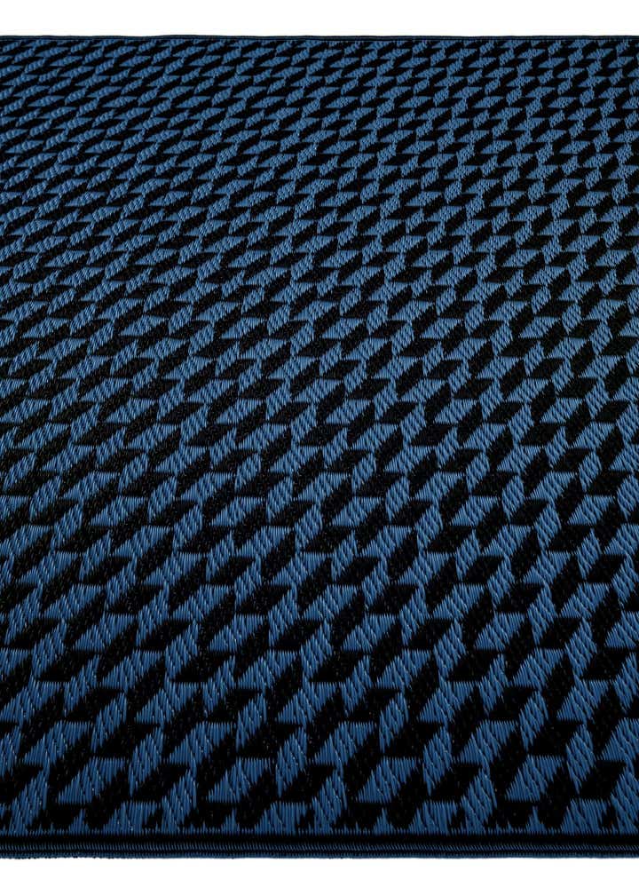 4' x 6' Easy-Clean Modern Indoor / Outdoor Rug