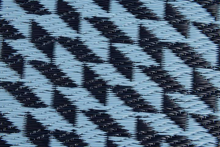 4' x 6' Easy-Clean Modern Indoor / Outdoor Rug
