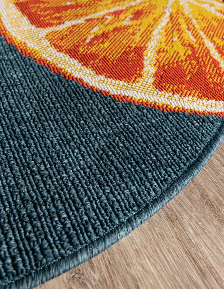 Detail image of 7' 10 x 7' 10  Washable Modern Indoor / Outdoor Round Rug