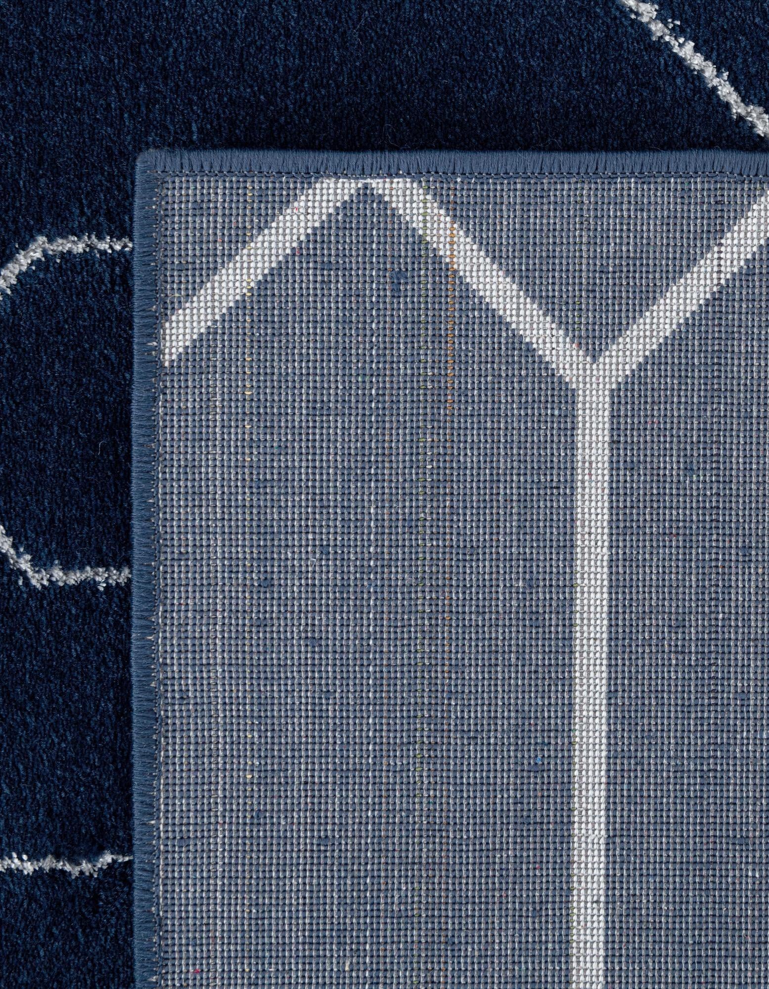 2' x 10' Marilyn Monroe™ Glam Trellis Runner Rug