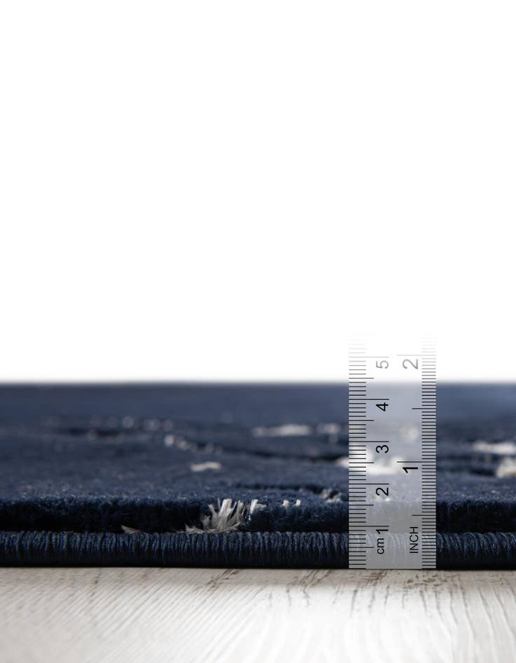 Detail image of 7' 10 x 7' 10 Vogue Geo Square Rug