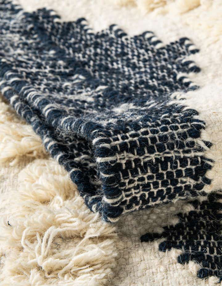 5' 1 x 8' Hand Woven Arizona Wool Rug