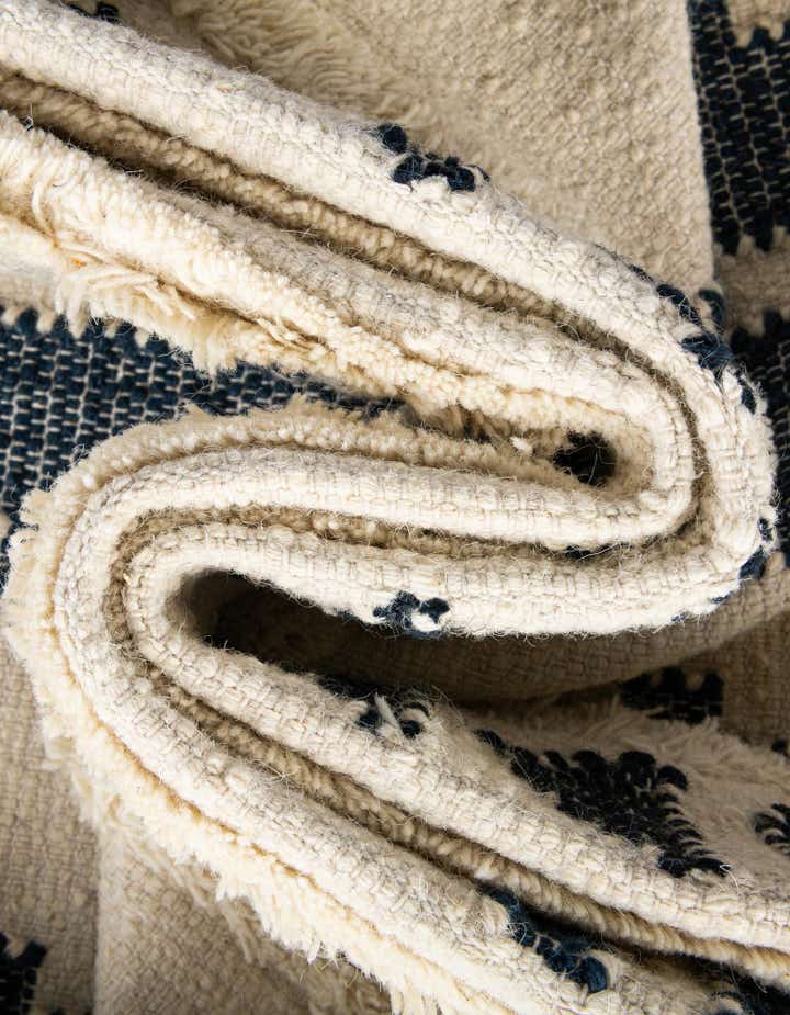 5' 1 x 8' Hand Woven Arizona Wool Rug