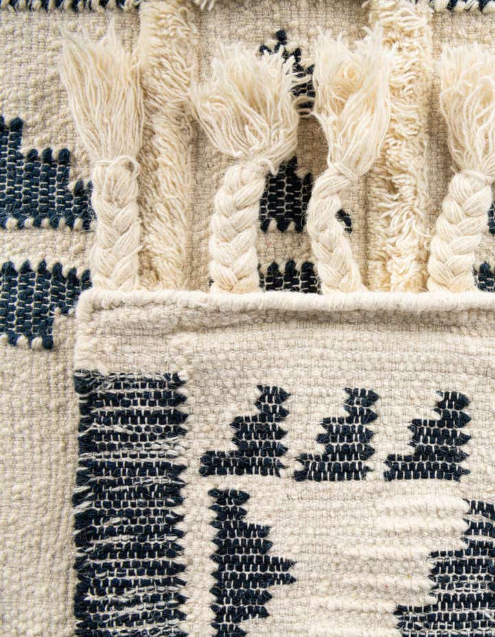 5' 1 x 8' Hand Woven Arizona Wool Rug