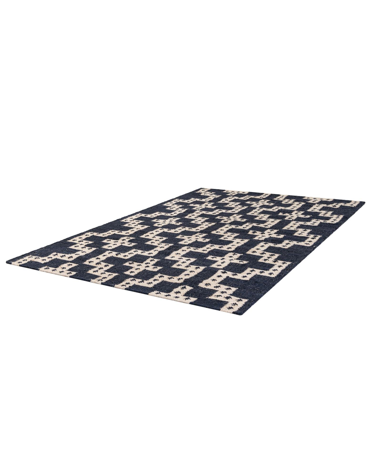 5' 1 x 8' Hand Woven Kilim Wool Rug