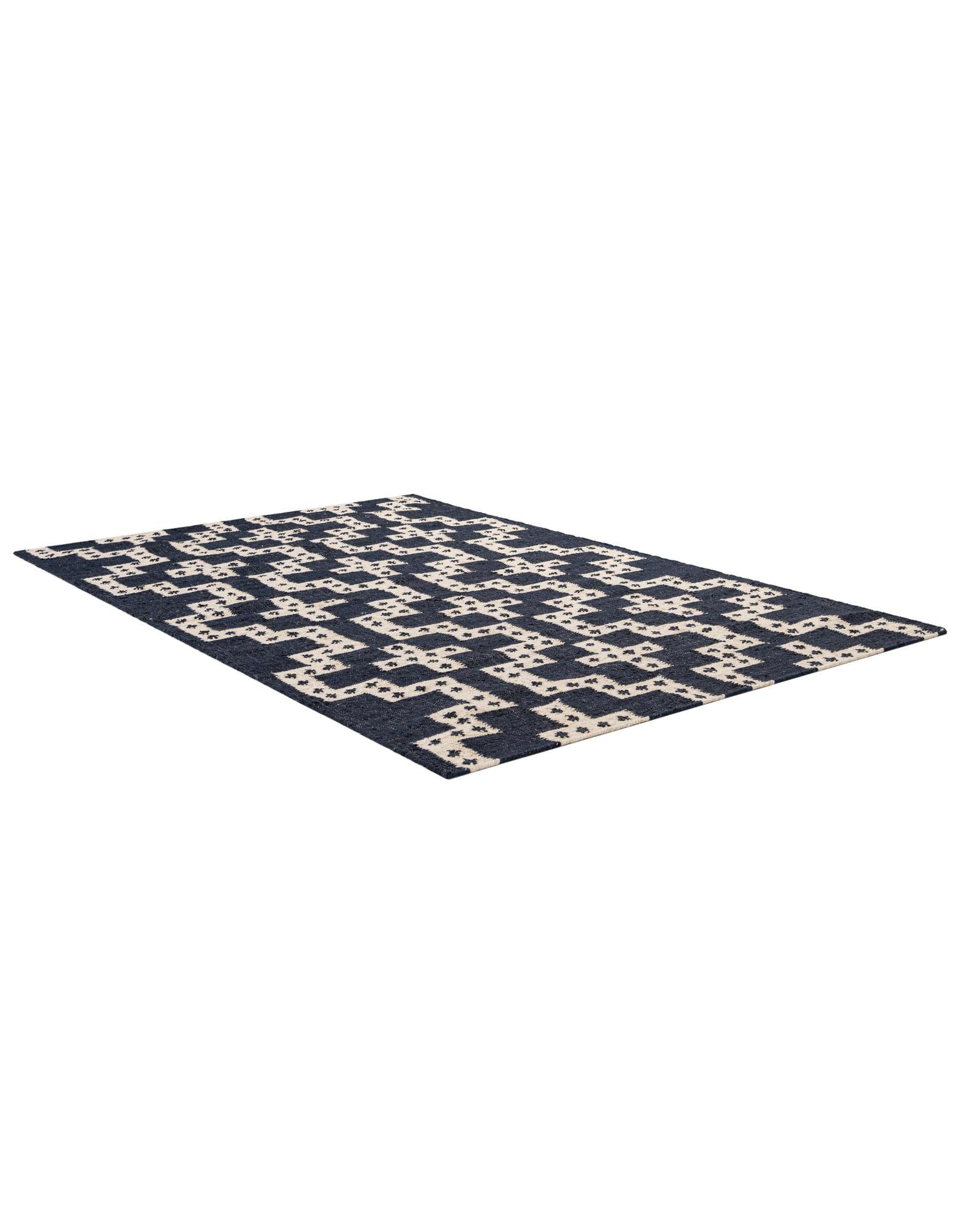 5' 1 x 8' Hand Woven Kilim Wool Rug