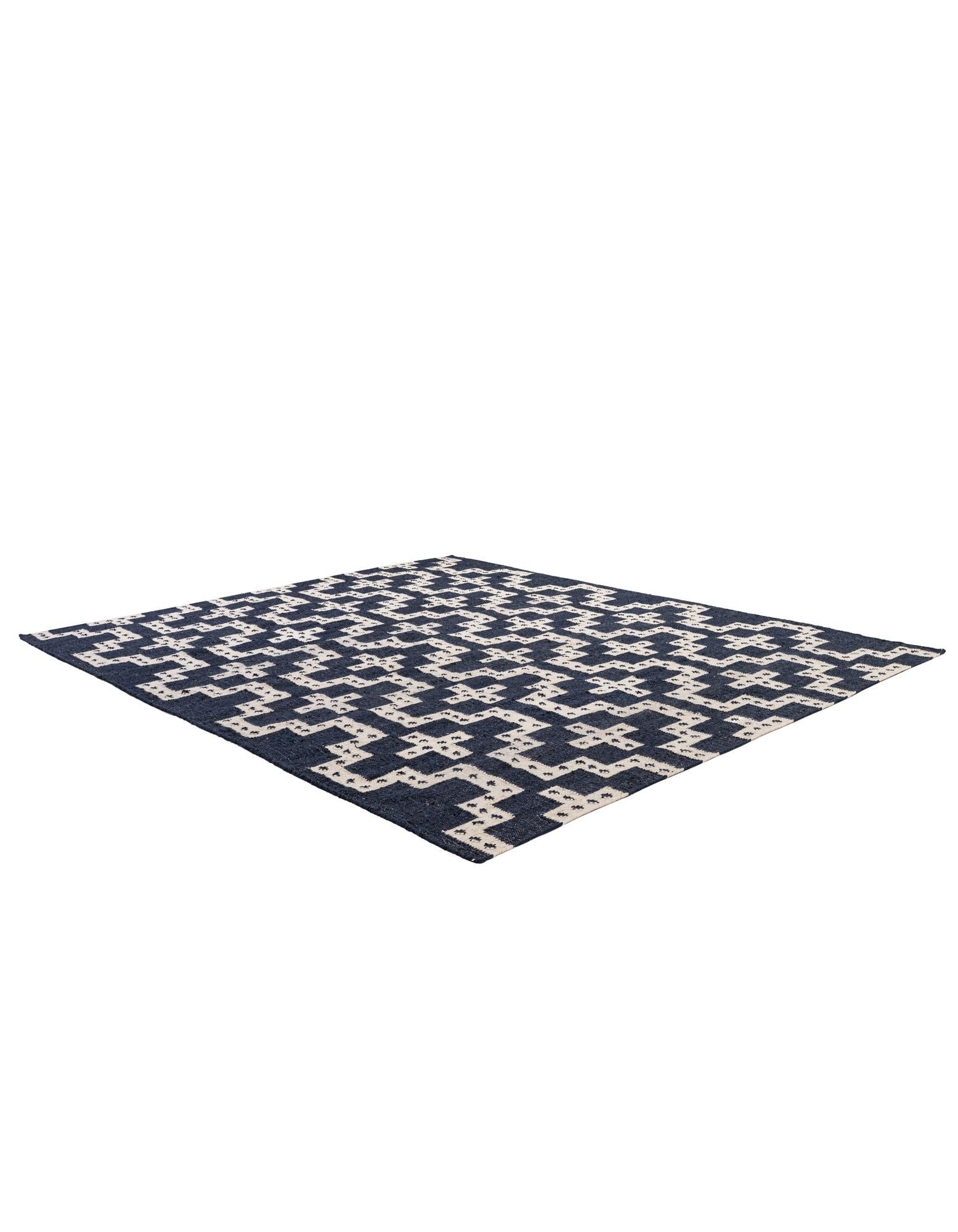 7' 10 x 10' Hand Woven Kilim Wool Rug