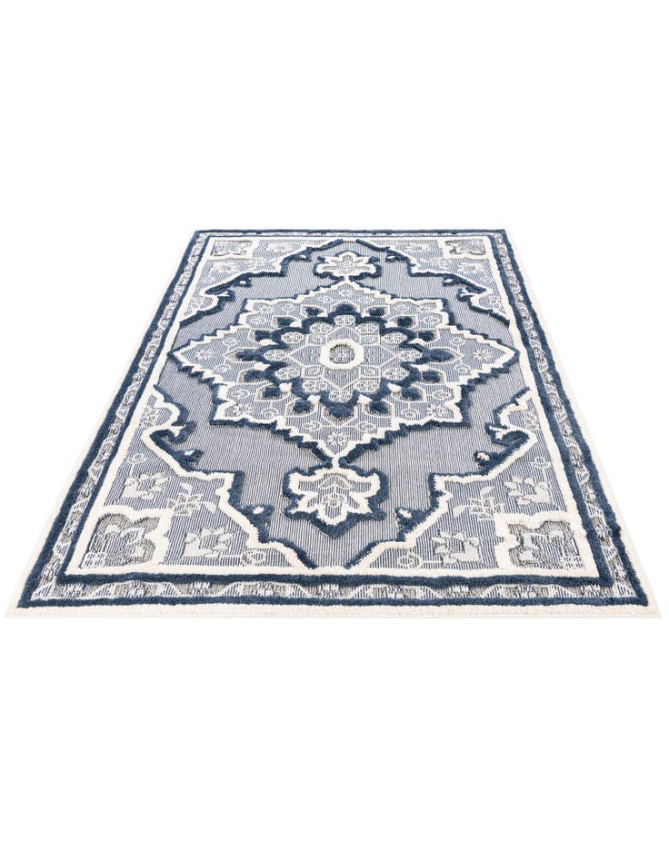 Detail image of 5' 2 x 7' 5  Washable Traditional Indoor / Outdoor Rug