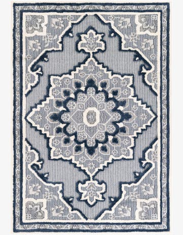 5' 2 x 7' 5 Easy-Clean Traditional Indoor / Outdoor Rug