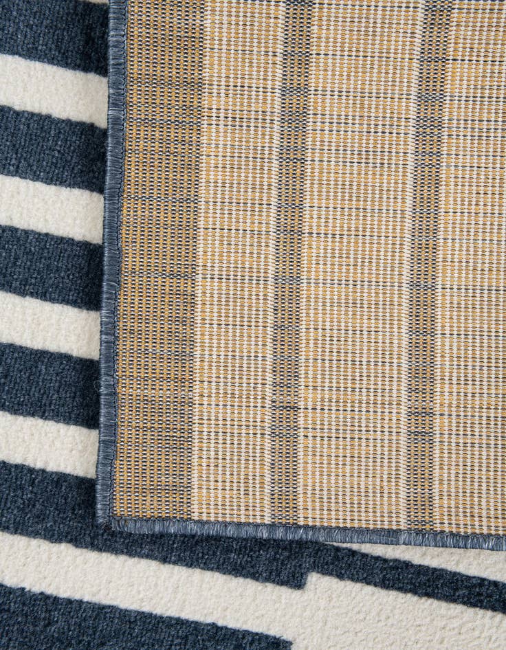 Detail image of 5' 3 x 7' 8 SoHo Rug