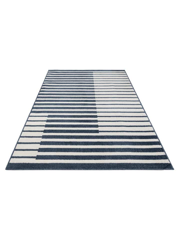 5' 3 x 7' 8 Tribeca Rug