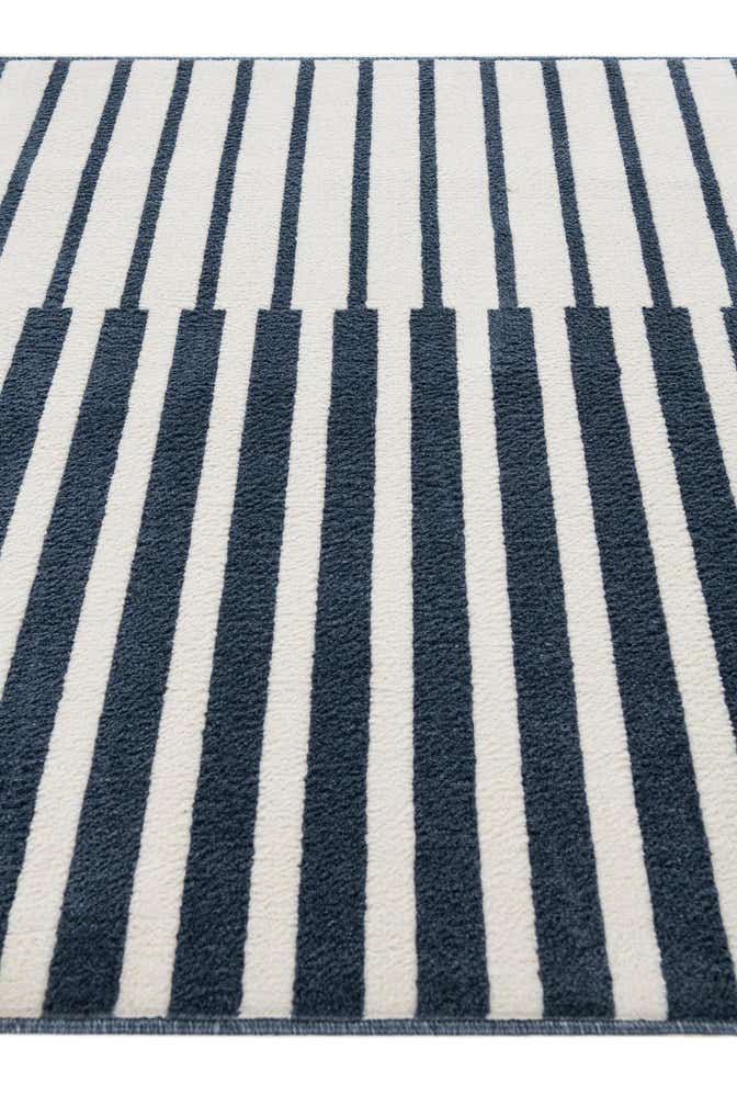 5' 3 x 7' 8 Tribeca Rug