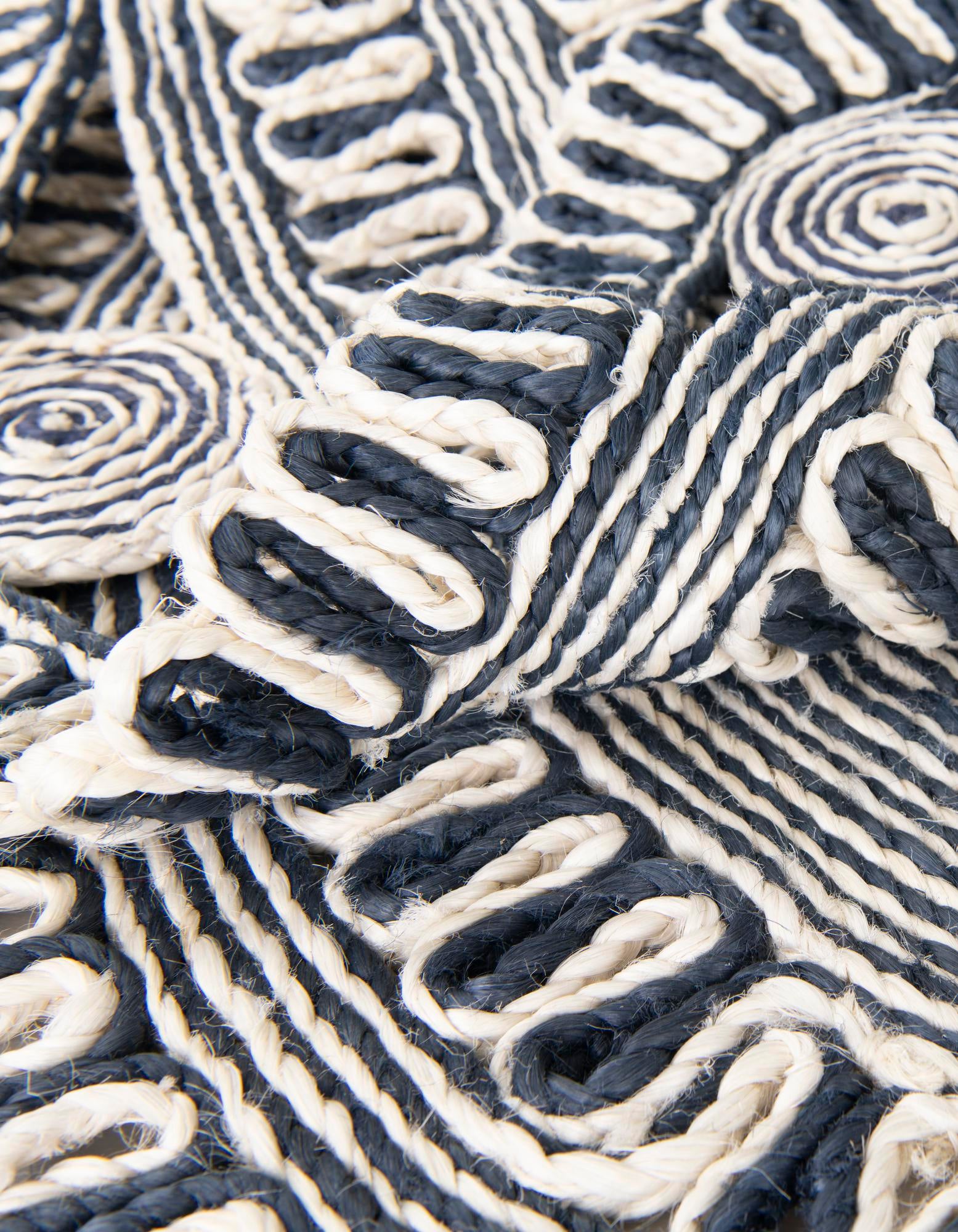 3' 1 x 3' 1 Handmade Braided Jute Round Rug