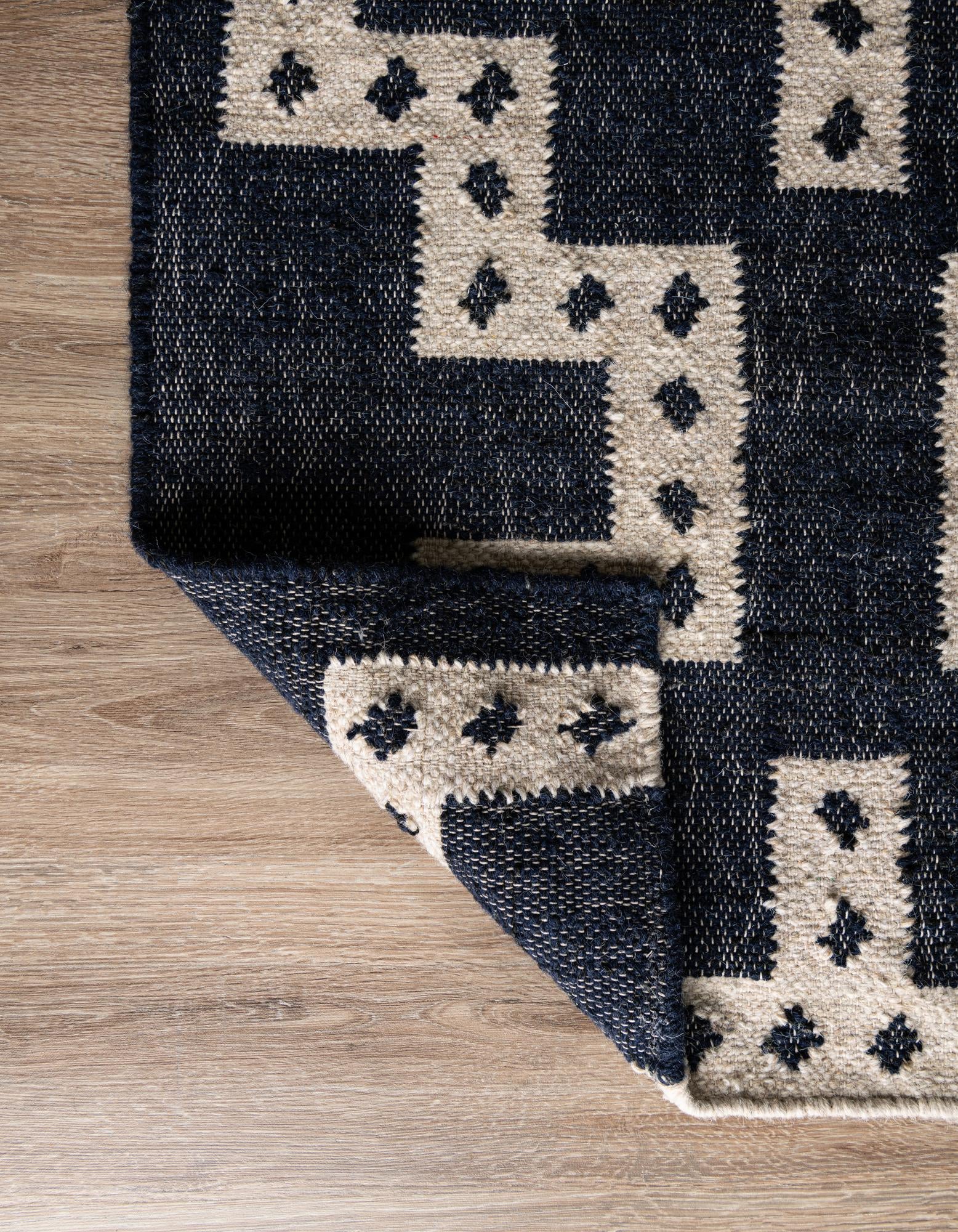 2' x 6' 1 Hand Woven Kilim Wool Runner Rug