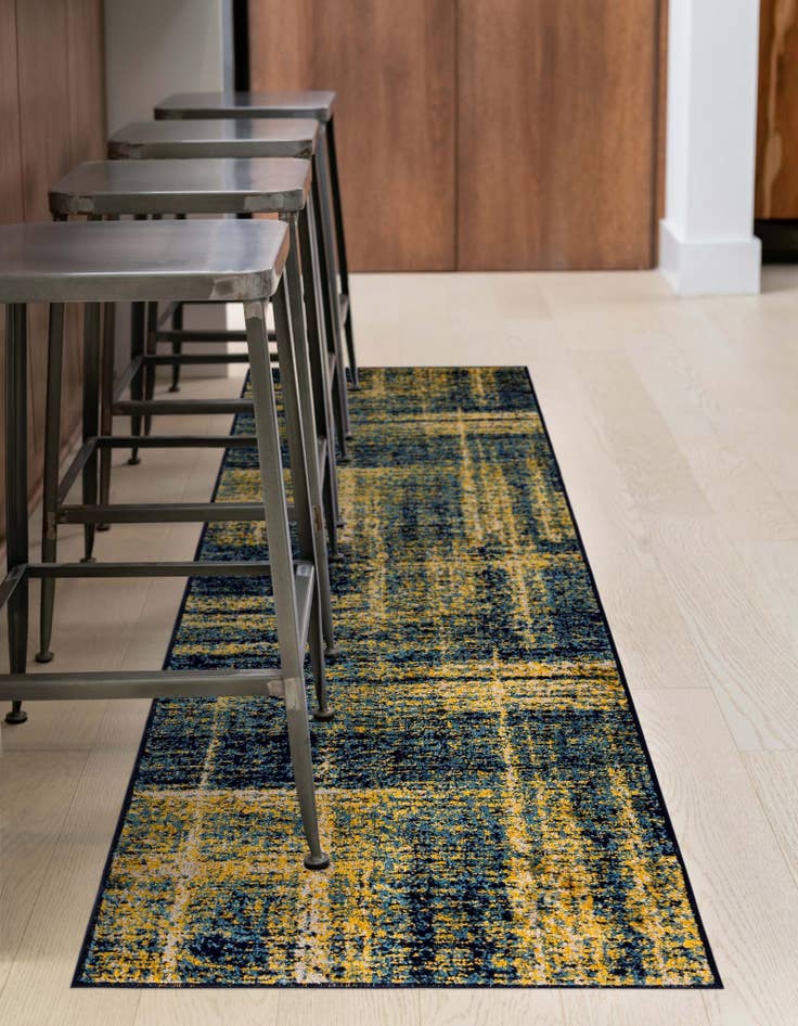 Detail image of 2' 7 x 8' Laguna Runner Rug