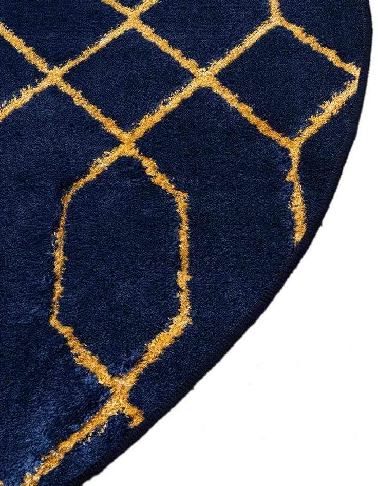 Detail image of 7' 10 x 10'  Marilyn Monroe&trade; Glam Trellis Oval Rug