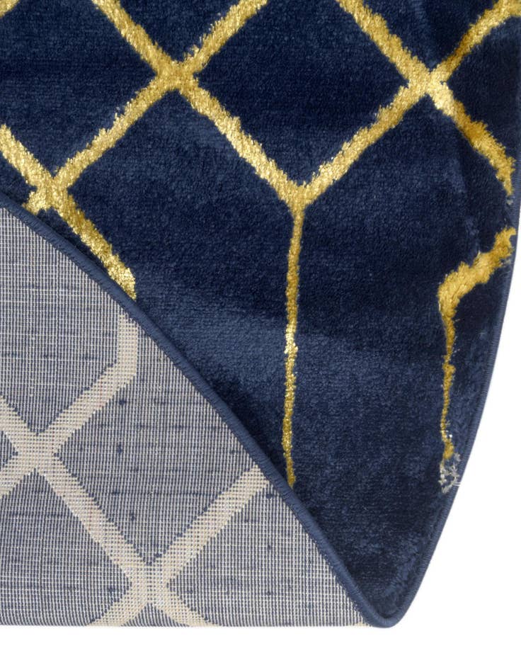 Detail image of 7' 10 x 10'  Marilyn Monroe&trade; Glam Trellis Oval Rug