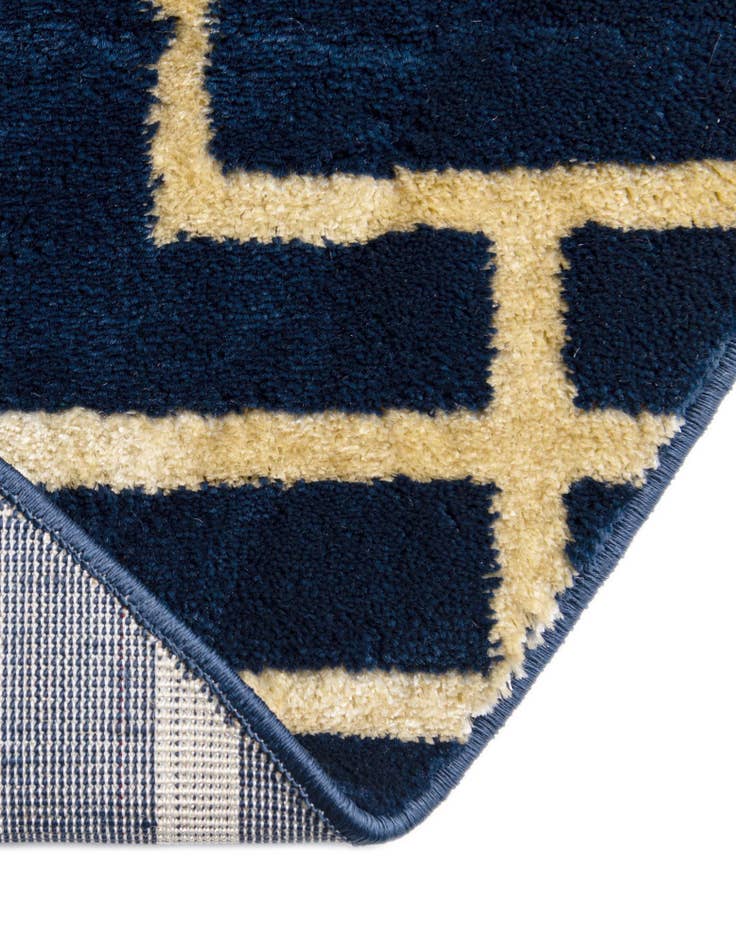 Detail image of 7' 10 x 10'  Marilyn Monroe™ Glam Deco Oval Rug