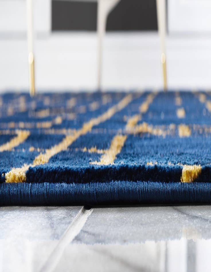 Detail image of 10' x 13'  Marilyn Monroe™ Glam Deco Rug