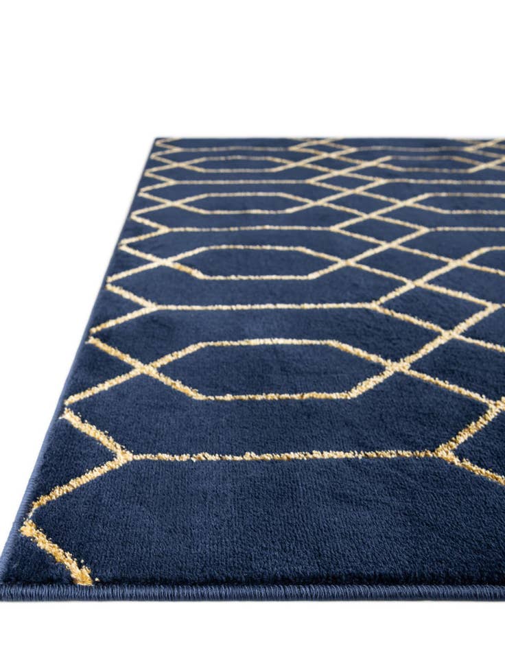 Detail image of 5' 3 x 8'  Marilyn Monroe™ Glam Trellis Rug