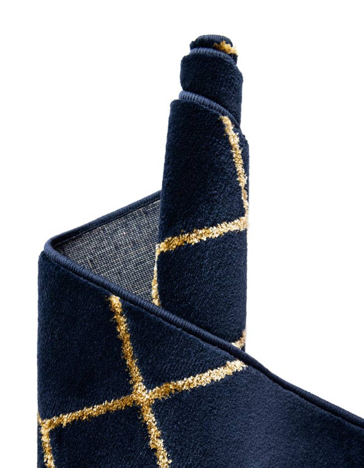 Detail image of 5' 3 x 5' 3  Marilyn Monroe&trade; Glam Trellis Round Rug