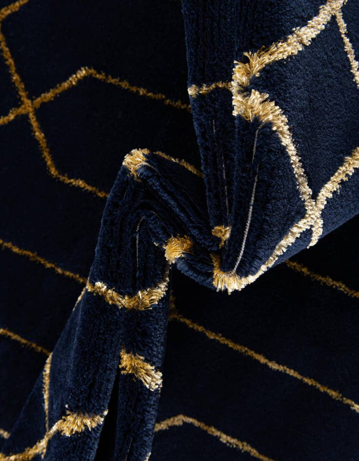 Detail image of 7' 10 x 7' 10  Marilyn Monroe&trade; Glam Trellis Square Rug