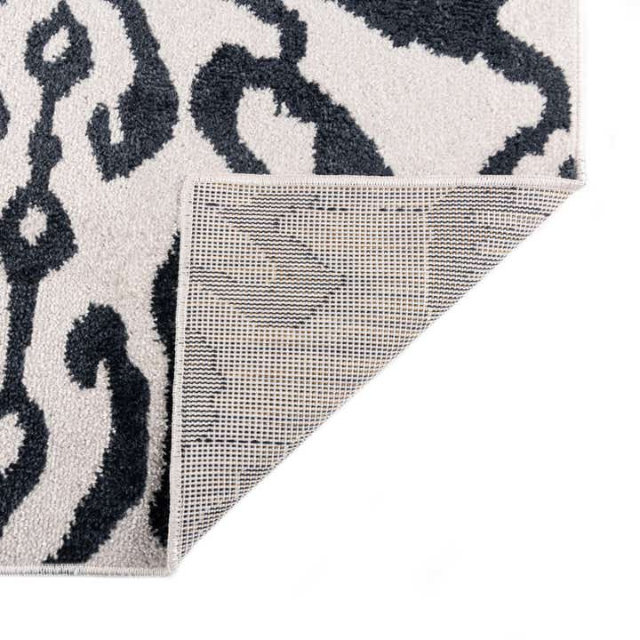 5' 3 x 7' 7 Victoria Rug