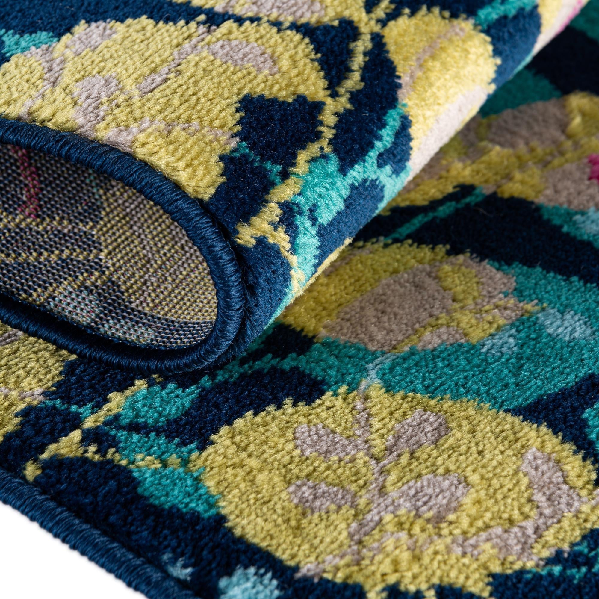 5' 3 x 5' 3 Azalea Octagon Rug